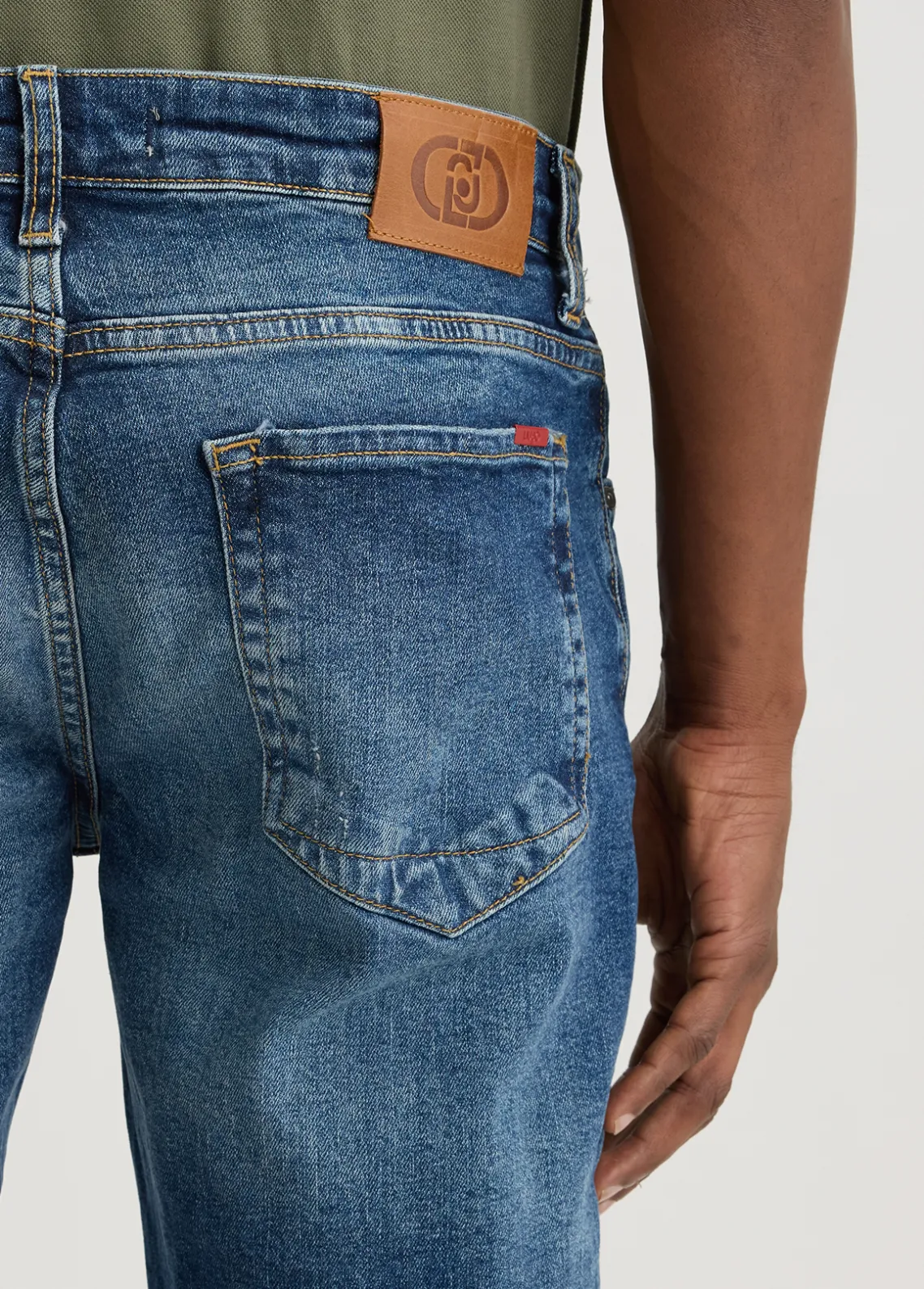 Liu Jo Vaqueros entallados de algodón efecto desgastado-Hombre Jeans